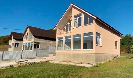 Новые готовые дома в п. Нижняя Хобза. Старт продаж с 1 сентября 2020 года.